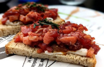 La tosta de atún con mayonesa de trufa de Mareaviva