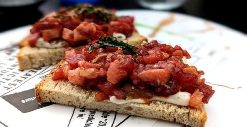 La tosta de atún con mayonesa de trufa de Mareaviva