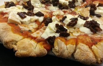 La pizza de burrata y tomates secos de Come in Casa