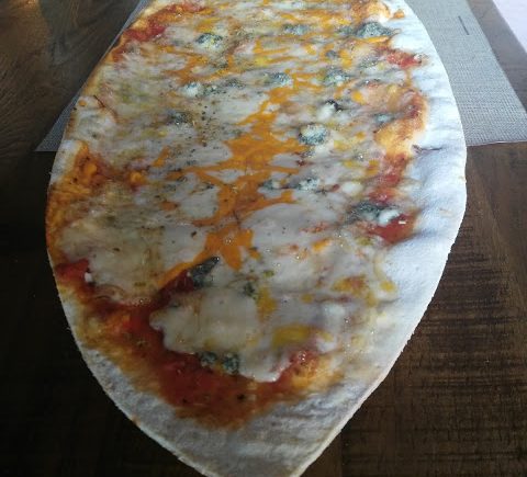 La pizza de ocho quesos de Burro Canaglia