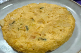 La tortilla de patatas a la hierbabuena de Cervecería  La Maceta
