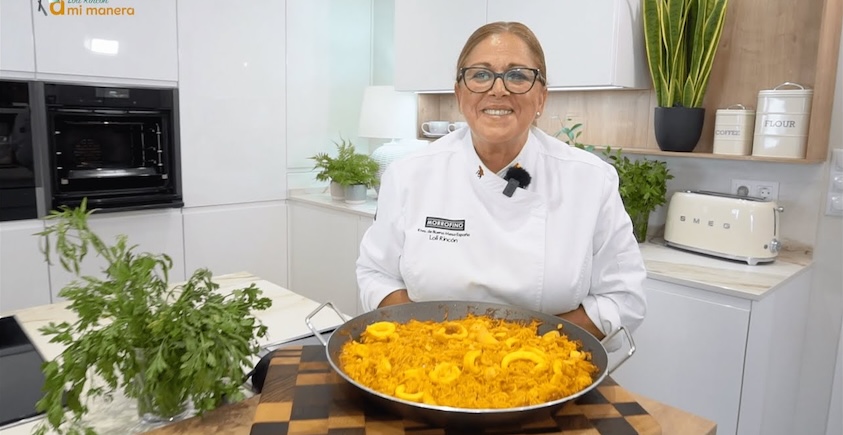 Vídeo Receta: Fideuá de pescado de Loli Rincón (Restaurante Manolo Mayo)