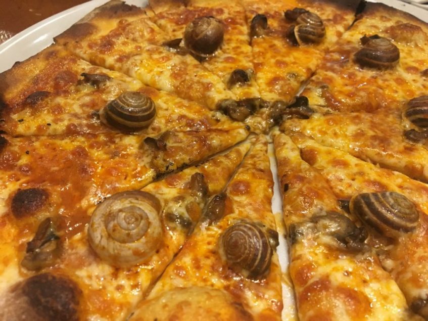 Pizza de cabrillas. Foto: Cosas de Comé