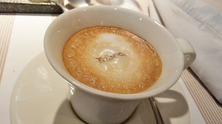 Hasta el café tiene su punto de originalidad en el restaurante. Foto: Cosasdecome