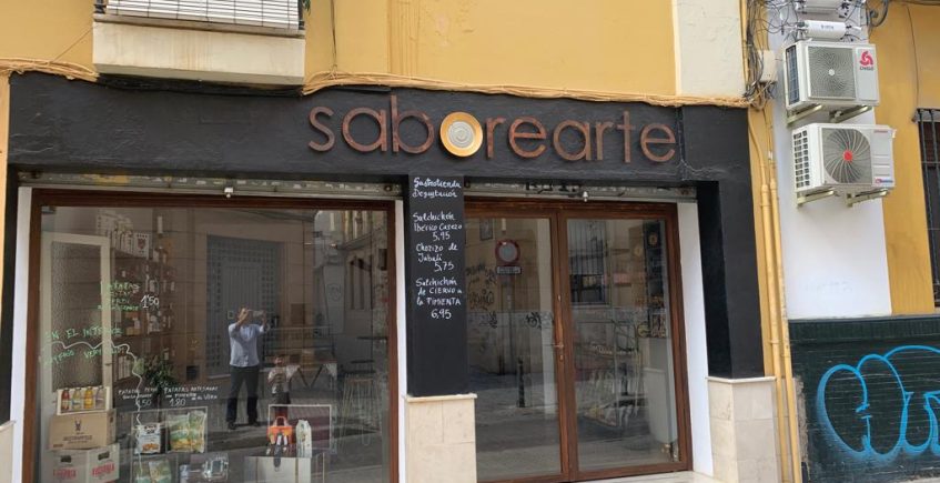 Saborearte, la nueva tienda gourmet con espacio gastronómico del centro de Sevilla