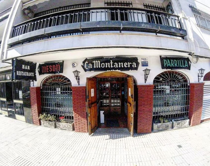 La Montanera, en el número 16 de la calle Juan Sebastián Elcano, es uno de los clásicos de Los Remedios. Foto cedida por el establecimiento