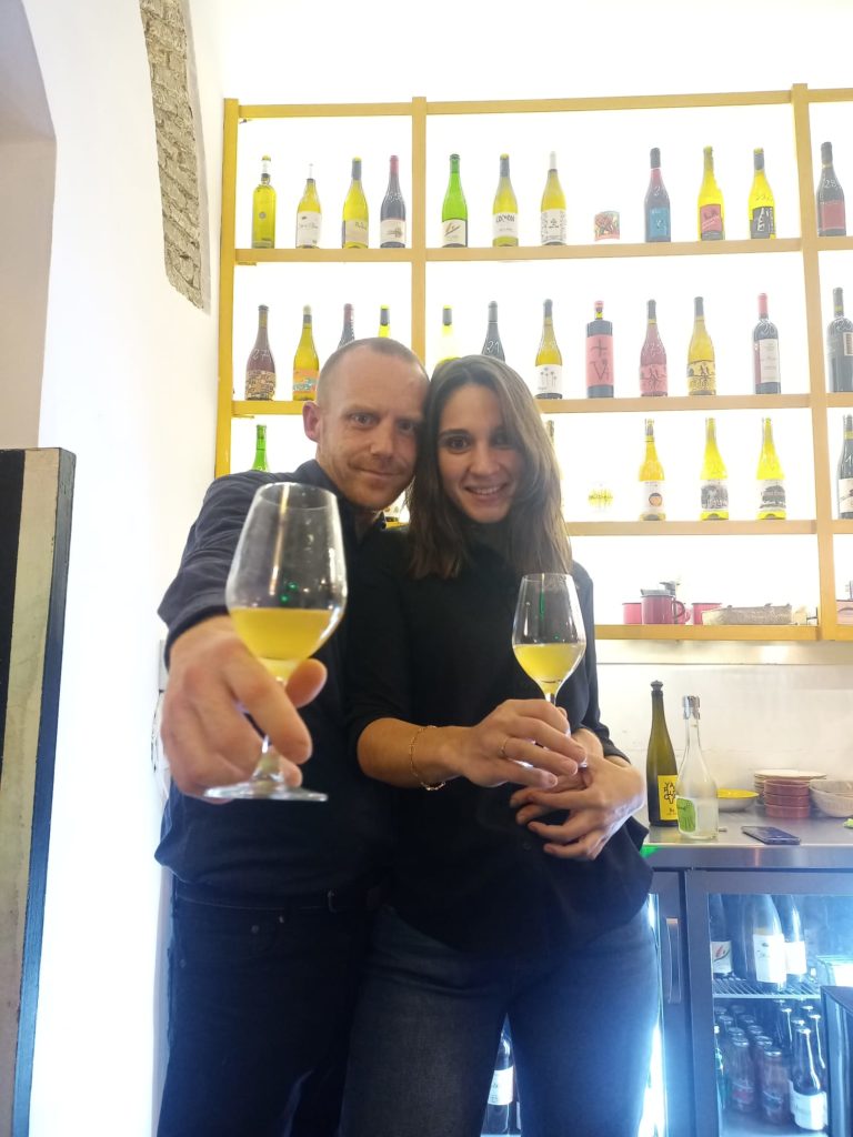 Boris Pinneau y Sara Rodrigo, propietarios del establecimiento. Foto cedida por Clan Sibarita's