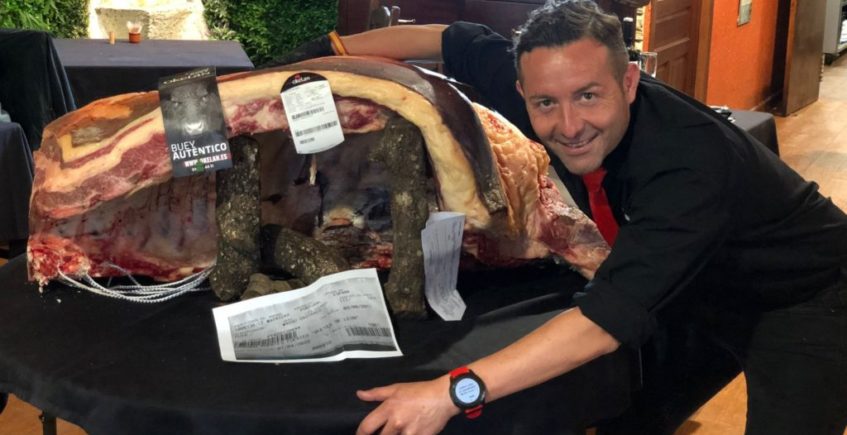 Malambo's se hace con un chuletero de casi 100 kilos del buey más grande de España
