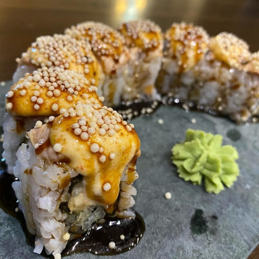 Niguiri de pez mantequilla flambeado con mayonesa de wasabi, estrella de la casa. Foto cedida por el establecimiento
