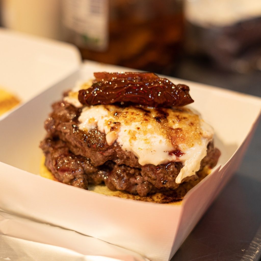 La hamburguesa Street Food se prepara con carne de buey certificada, Foto cedida