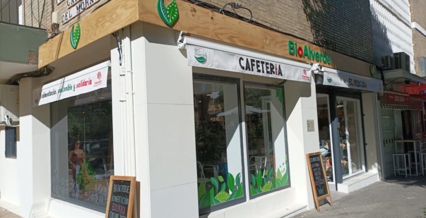 Cáritas estrena una tienda-cafetería de productos ecológicos en Nervión