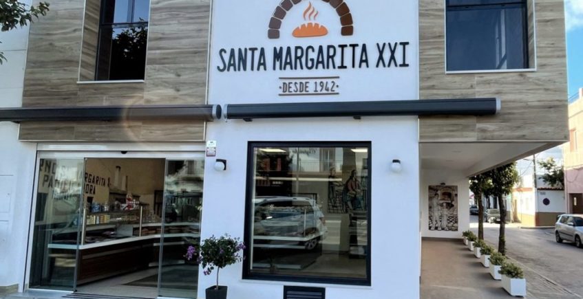 La confitería Santa Margarita de El Cuervo se traslada y contará con su propia cafetería