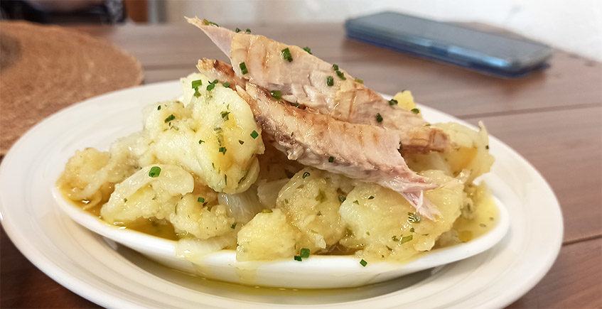 Las papas aliñás al Tío Pepe de Candelá